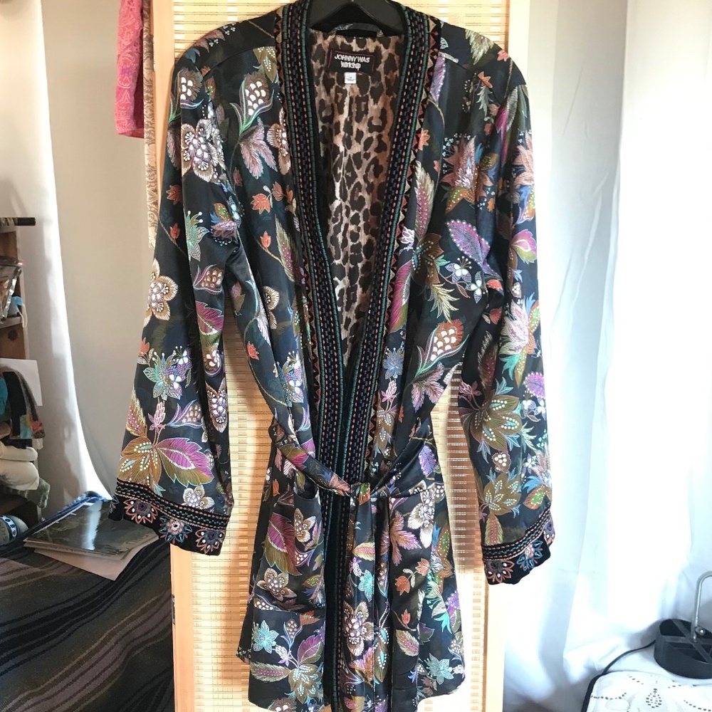 Johnny Was Workshop M Silk Belted Robe with Pockets